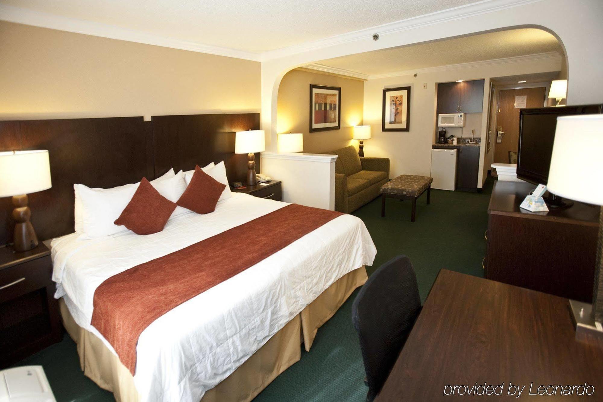 Best Western Plus Ambassador Suites Venice Gardens Exterior foto